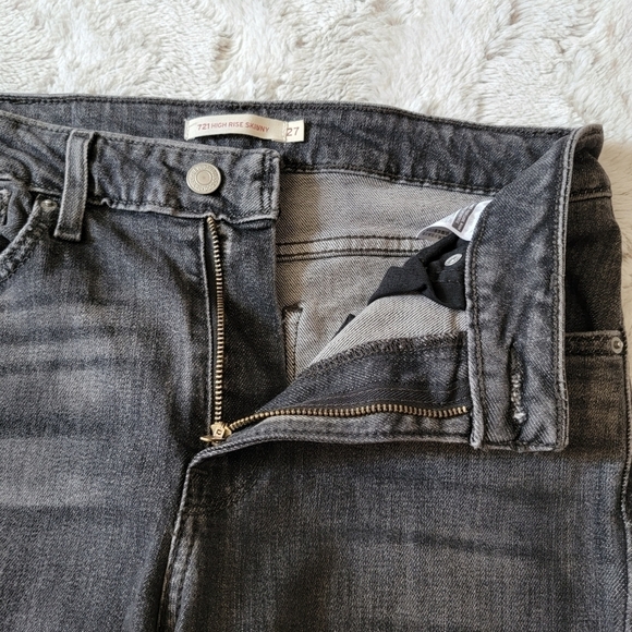Levis 721 High Rise Skinny Gray Distressed Jeans Size W27 L32 - Picture 8 of 16